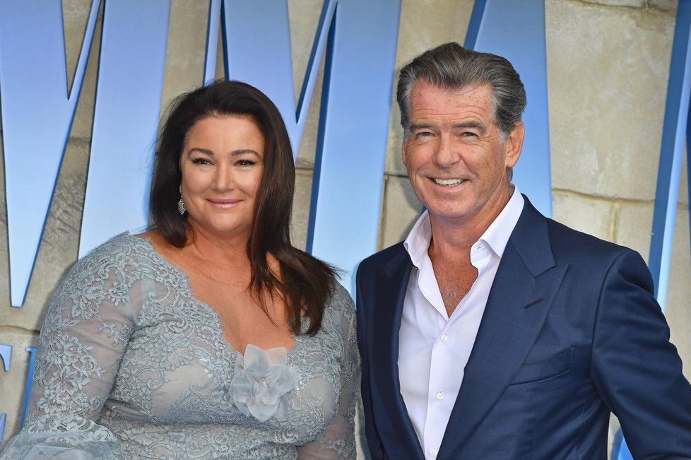 Pierce Brosnan a Keely Shaye Smith