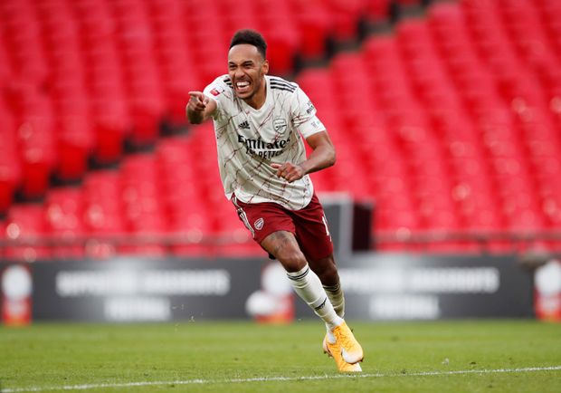 Pierre-Emerick Aubameyang rozhodl v penaltovém rozstřelu Pierre-Emerick Aubameyang rozhodl v penaltovém rozstřelu