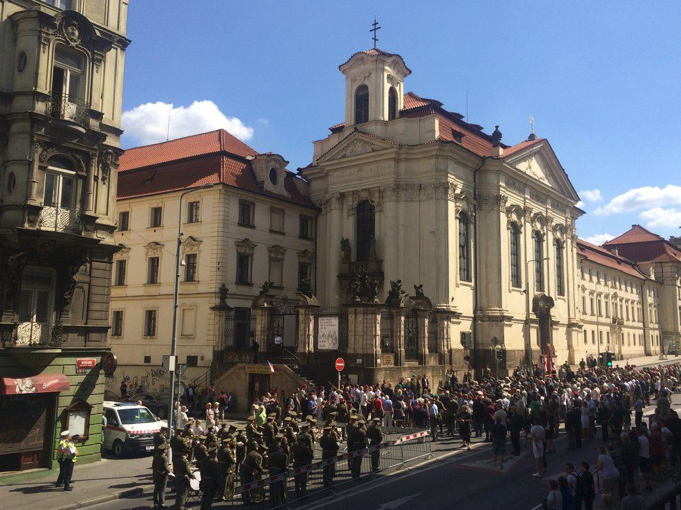 Před nacisty se měl Šámal ukrývat také v kostele sv. Cyrila a Metoděje v Resslově ulici. (ilustrační foto)