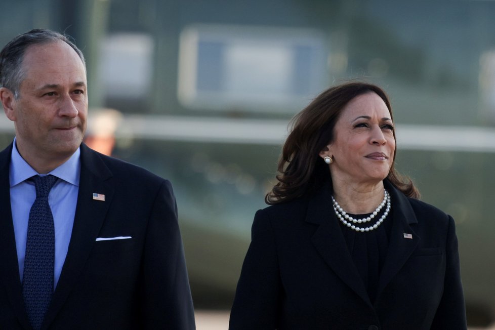 Viceprezidentka Kamala Harris během piety k 20. výročí 11. září (11. 9. 2021)