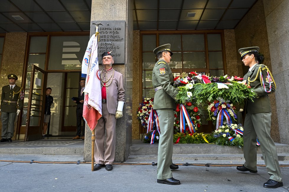 Vzpomínková akce k uctění památky obětí invaze vojsk Varšavské smlouvy ze srpna 1968 v Praze (21.8.2021)