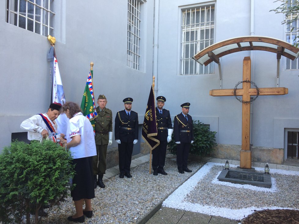 25. května 1950 byl v těchto místech bez spravedlivého soudního procesu popraven Josef Pohl.