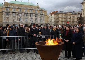 Pietní průvod za oběti střelby na FF UK z Ovocného trhu na náměstí Jana Palacha. (4. leden 2024)