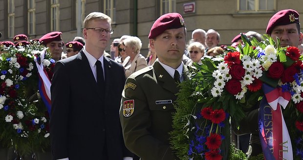Při sebevražedné operaci odstranili Heydricha. Hrdiny uctil v Praze i Bělobrádek