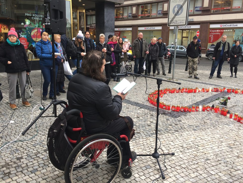 Mezi řečníky se objevil i Jan Potměšil, který zdůraznil, jak důležité je připomínat si nikoliv Havlovo úmrtí, ale jeho odkaz.