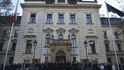 Česká vláda uctila v poledne oběti minutou ticha
