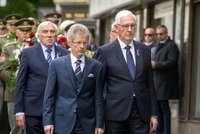 Politici připomněli začátek Pražského povstání u budovy rozhlasu: "Nebuďme sobci, buďme vlastenci," apeloval Vystrčil