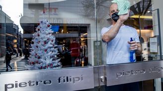 Prodejce oděvů Pietro Filipi míří do insolvence. Osud sesterské Kary určí banka