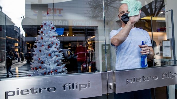 Prodejce oděvů Pietro Filipi míří do insolvence, klíčové bude jednání s bankou.