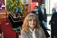 Pohřeb Evy Pilarové (†80): Tajné fotky z obřadu pro 11 vyvolených!