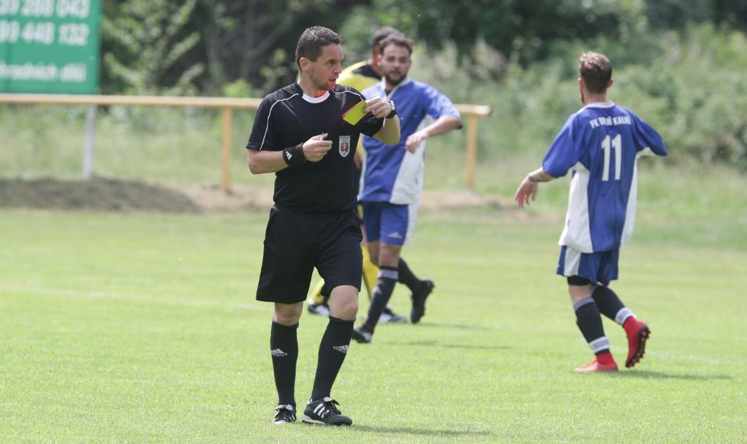 Rozhodčí Marek Pilný je po opileckém trapasu v Příbrami v roce 2016 zpátky mezi mocipány