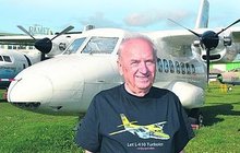 Zkušební pilot Stanislav Sklenář: 24 000 hodin ve vzduchu!