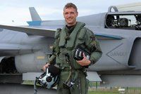 Česká armáda se pyšní: Pilot Michal jako druhý na světě nalétal 2000 hodin na gripenu