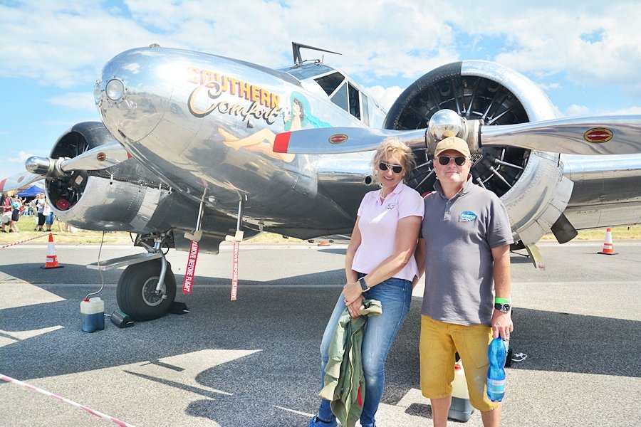 Monika a Petr Bezděkovi jsou vášnivými piloty.