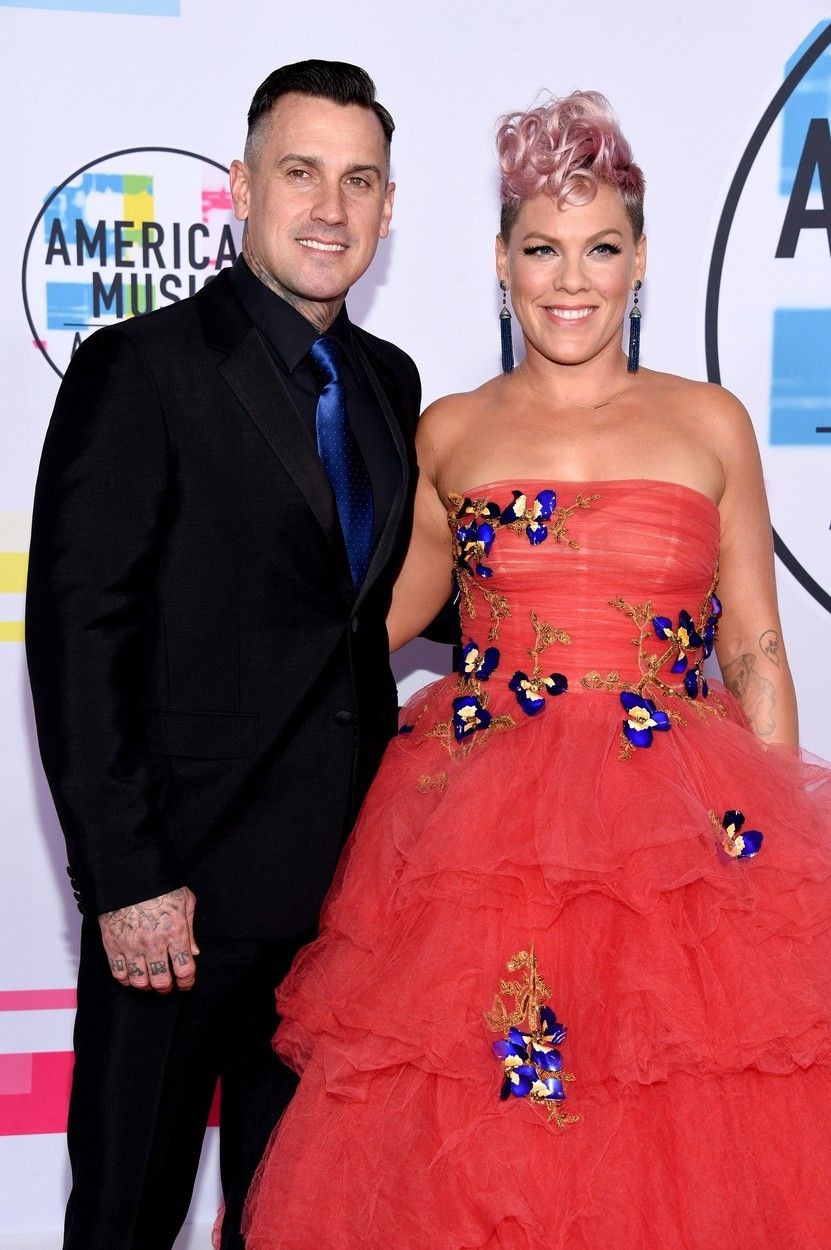 Pink a Carey Hart