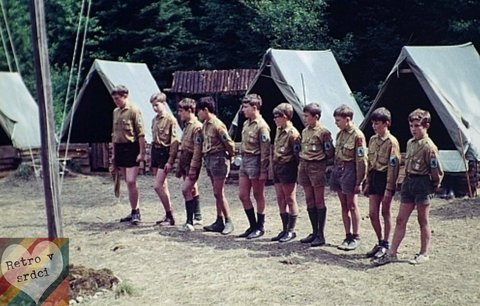 Výlety, koupání, ale i povinnosti: Zavzpomínejte na pionýrské tábory za socialismu