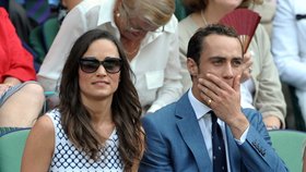 Pippa Middleton spolu s bratrem na turnaji ve Wimbledonu