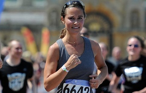 Pippa běží o život: Pro charitu dala 5 km za 25 minut!