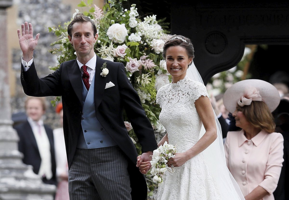 Nevěsta Pippa Middleton a ženich James Matthews