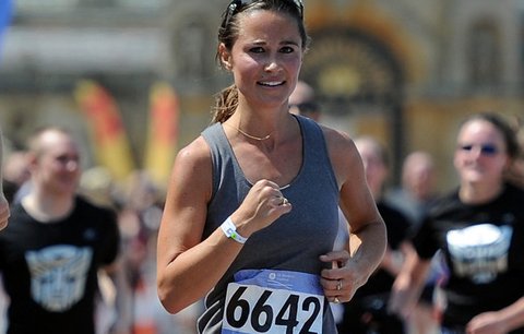 Pippa běží o život: Pro charitu dala 5 km za 25 minut!