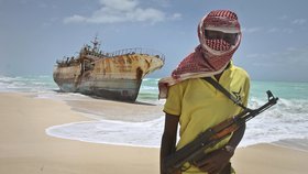 Somálští piráti unášejí lodě (ilustrační foto).