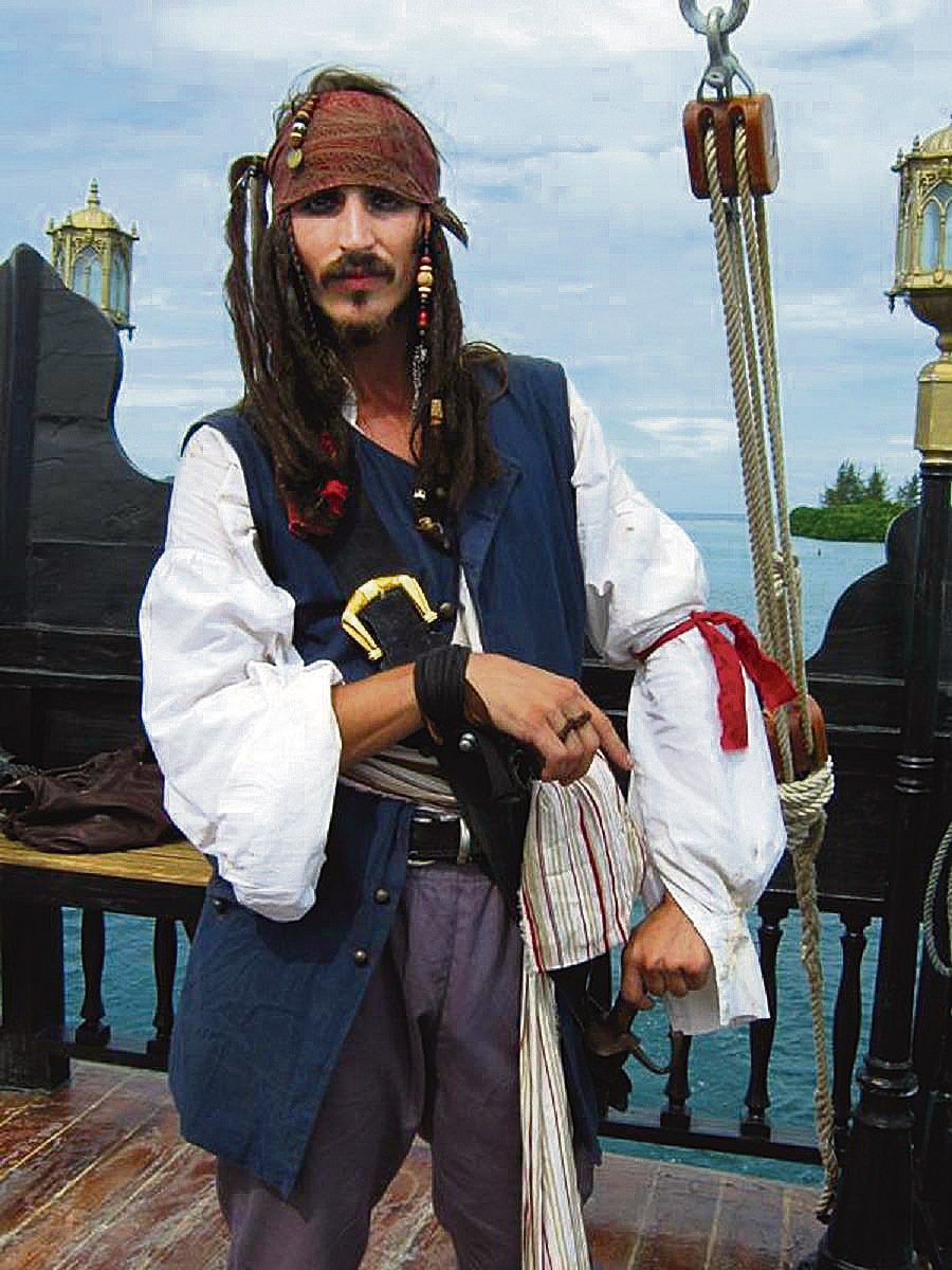 Piráta z Karibiku Jacka Sparrowa si zahrál Václav Tofl