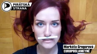 Piráti obětí putinovských paranoiků: Nevinné recesistické video rozvířilo vody internetových konspirátorů  