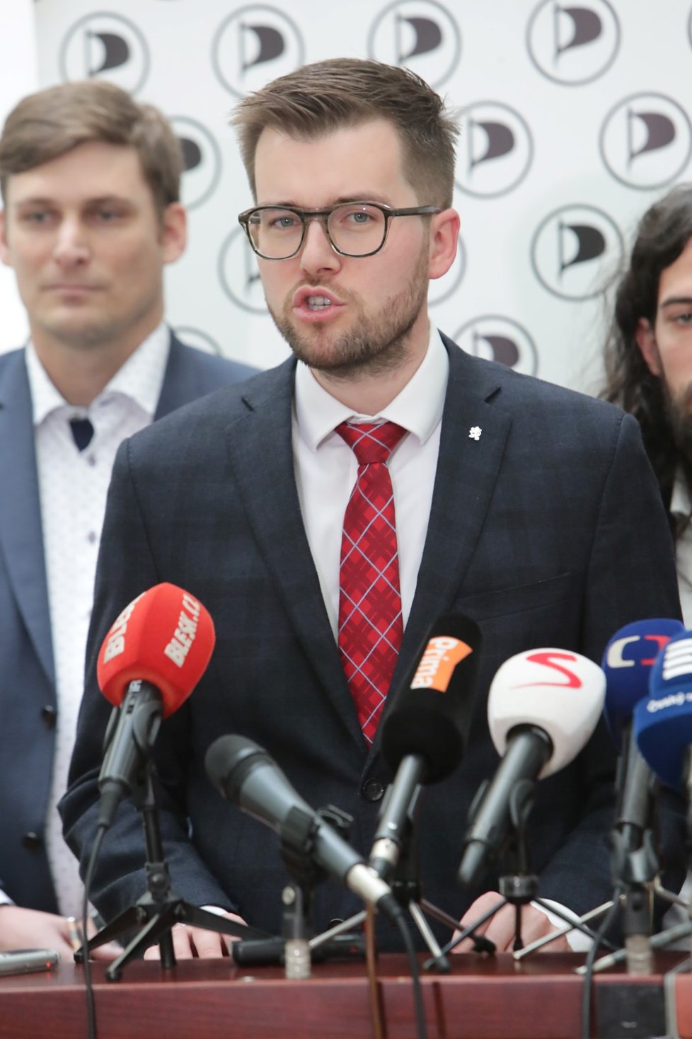 Jakub Michálek (Piráti) na tiskové konferenci ve Sněmovně (5.11.2019)