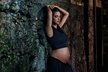 Adriana Lima ukázala těhotenské bříško.