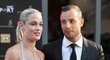 Oscar Pistorius s partnerkou Reevy, kterou zastřelil čtyřmi ranami skrz dveře koupelny. Nyní se ve vězení stará o zahradu Oscar Pistorius s partnerkou Reevy, kterou zastřelil čtyřmi ranami skrz dveře koupelny. Nyní se ve vězení stará o zahradu