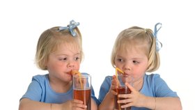 Špatné návyky, jako je například pití sladkých nápojů, si děti bohužel osvojují velmi brzy.