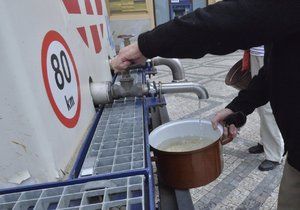 I pitná voda je plná bakterií: Nejvíce jich je v Praze 4 (Ilustrační foto)