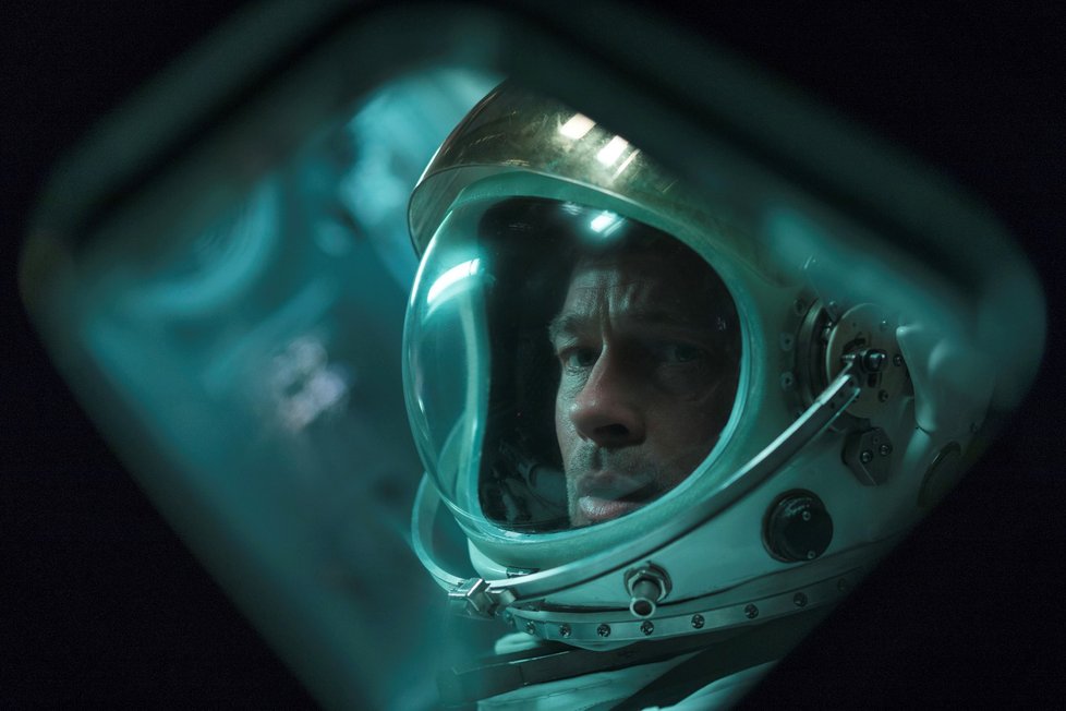 Brad Pitt jako astronaut ve filmu Ad Astra