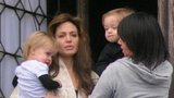 Dvojčata Pitta a Jolie: Mají Downův syndrom?!