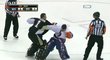 Hromadná bitka v zápase Pittsburgh - Islanders vyvolala i rvačku brankářů.Hromadná bitka v zápase Pittsburgh - Islanders vyvolala i rvačku brankářů.