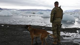 Spor o Grónsko trvá. Americký postoj se ani po jednáních nemění Spor o Grónsko trvá. Americký postoj se ani po jednáních nemění