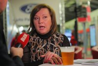 Bordel s pivem: „Mám ráda víno,” přiznává Schillerová a chce vyvrátit mýtus u DPH