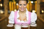 Nejen pivo, ale i obsluha stojí na Oktoberfestu za to!