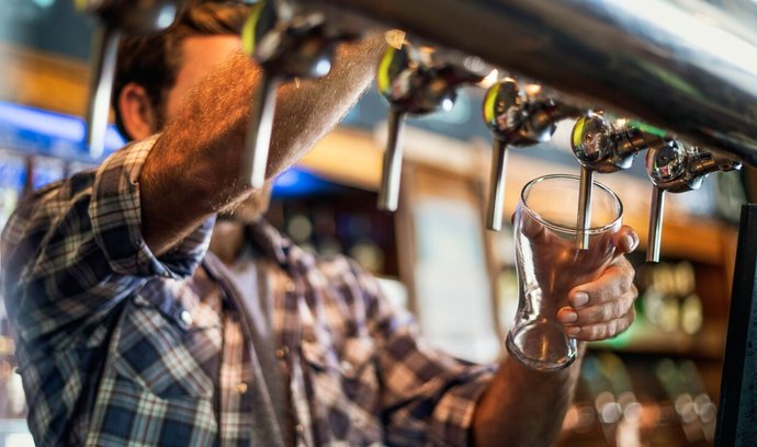 Kvůli růstu cen energií zdraží pivo i Budějovický Budvar, Plzeňský Prazdroj či náchodský Primátor Kvůli růstu cen energií zdraží pivo i Budějovický Budvar, Plzeňský Prazdroj či náchodský Primátor