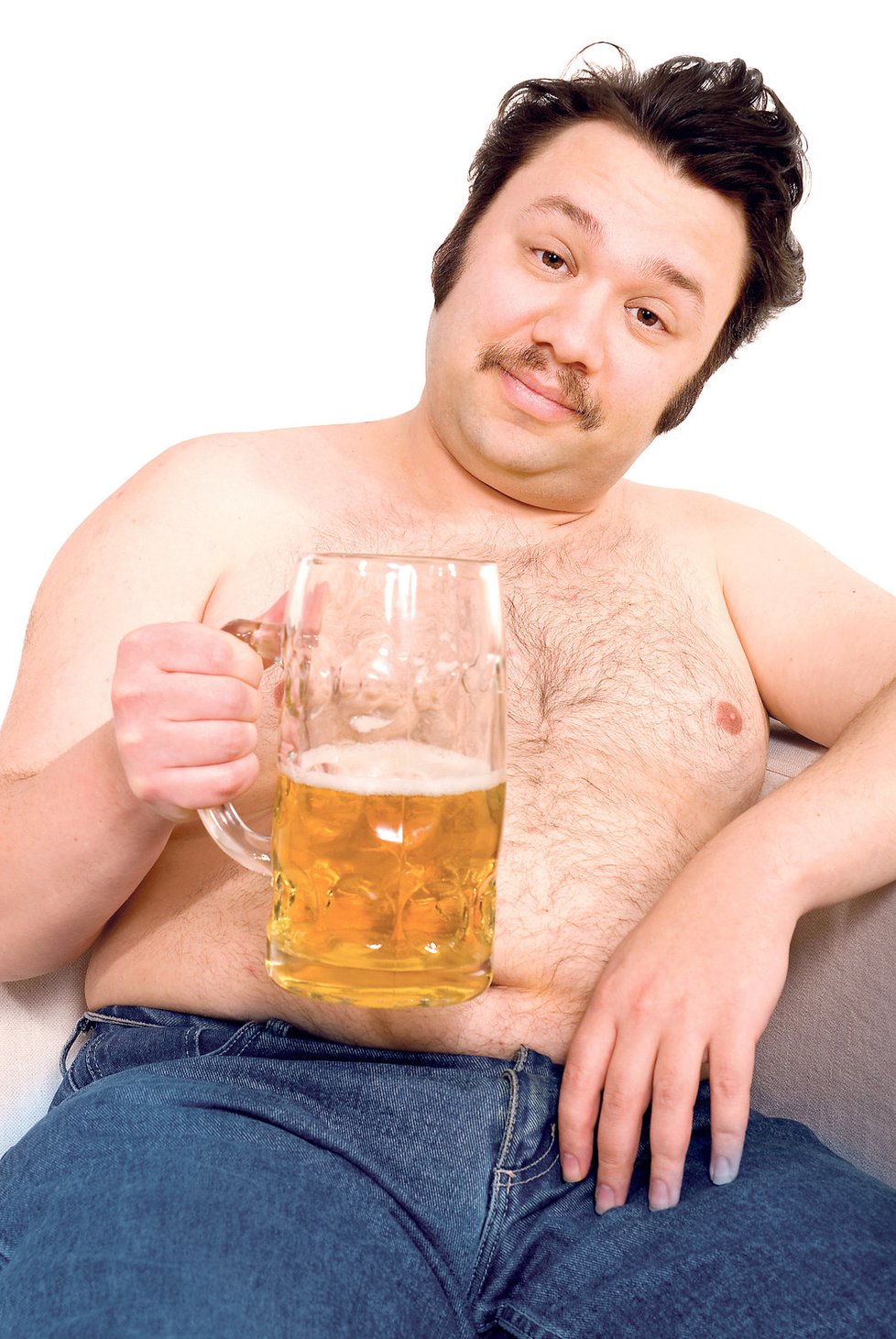 Pupek kvůli popíjení piva opravdu roste, ale stejně tak mohutní i ostatní partie těla