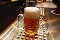 Nahradí „dvanáctku“ plné pivo? Ministerstvo zvažuje nové značení zlatého moku