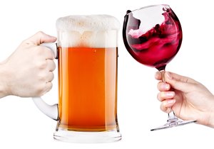 Po pivu člověka honí více mlsná, takže toho sní více, než když se drží sklenky vína
