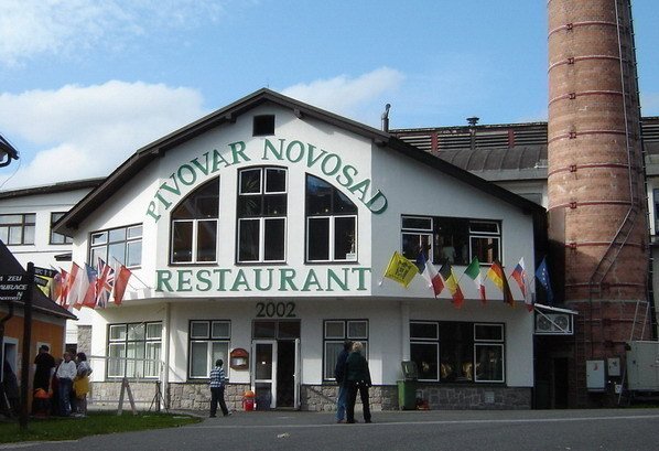 Pivovar Novosad s restaurací v Harrachově.