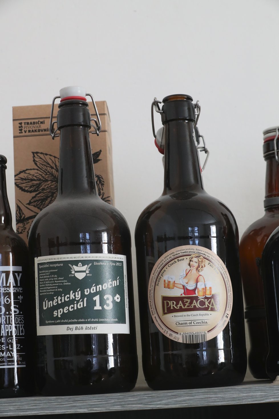 Jako každý správný pivař, i Ladislav disponuje pozoruhodnou sbírkou pivních sklenic ze všech koutů světa.