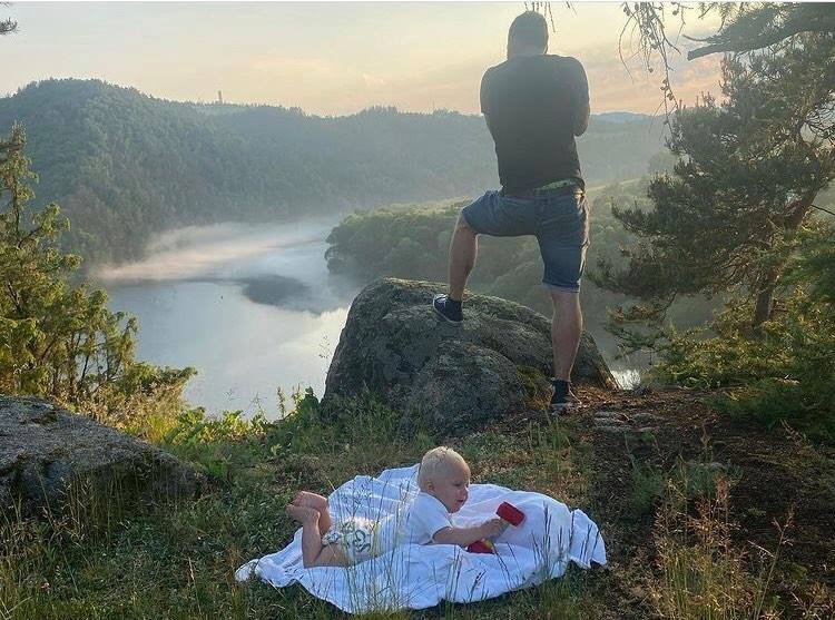 Vendula s manželem vzali Josífka na čundr