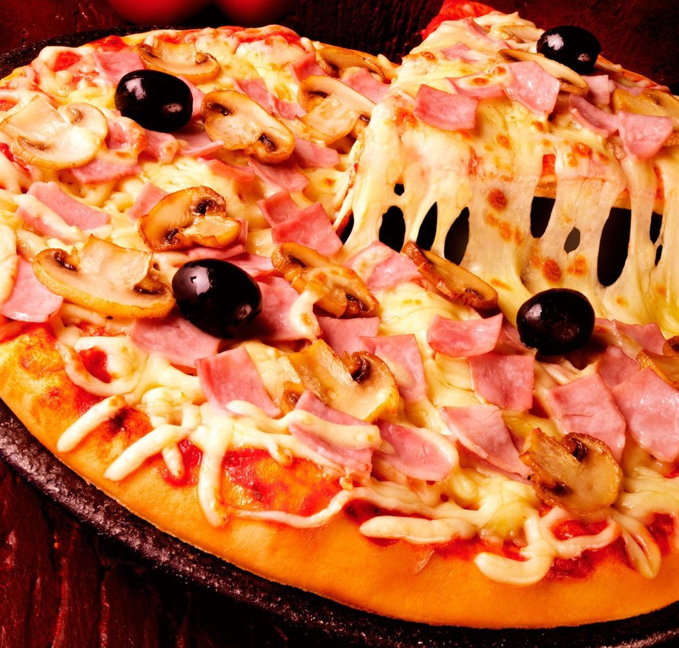 Nová pizza jeho zákazníkům okamžitě zachutnala.