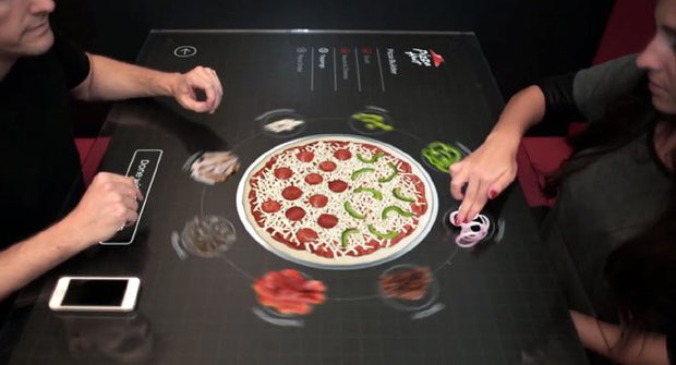Pizza budoucnosti: Digitálně si ji poskládáte a objednáte od stolu
