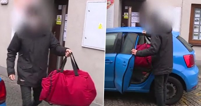 Dva mladíci si objednali pizzu, místo placení ale kurýra zmlátili a okradli.
