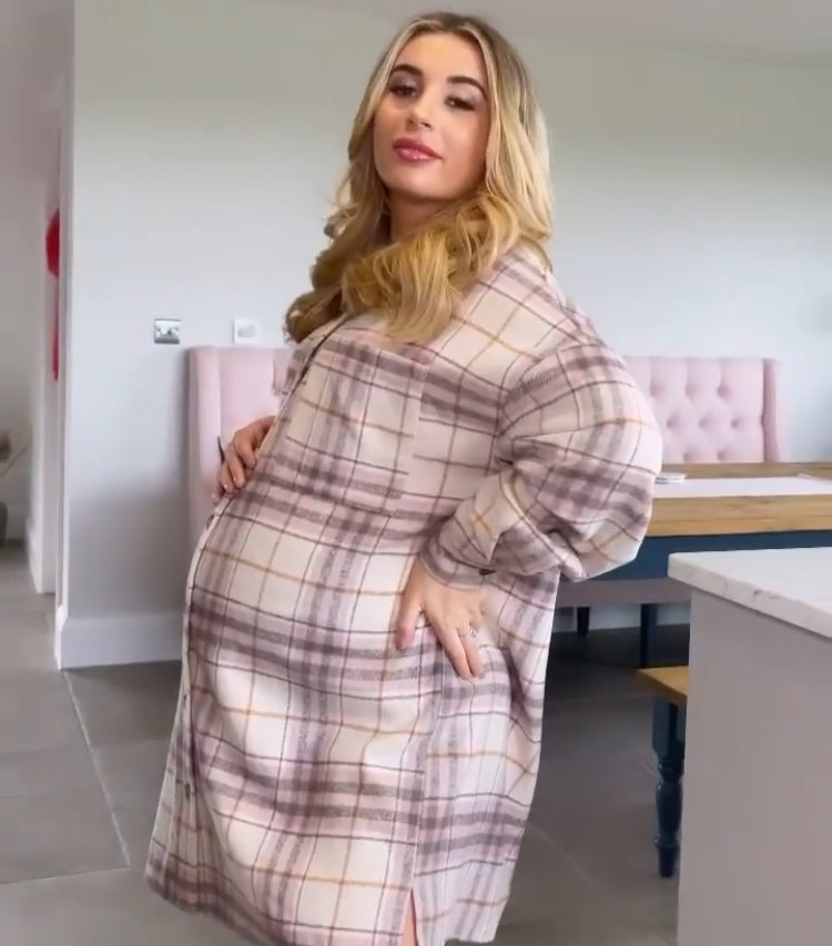 Dani Dyer (24) je z výrobků ze své placenty nadšená.