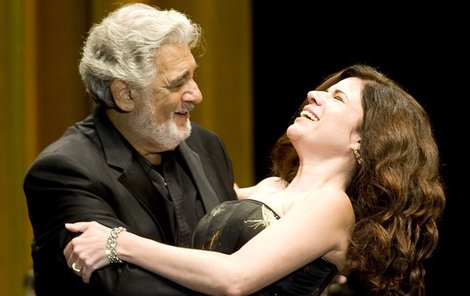 Plácido Domingo a Anna Maríe Martínezová